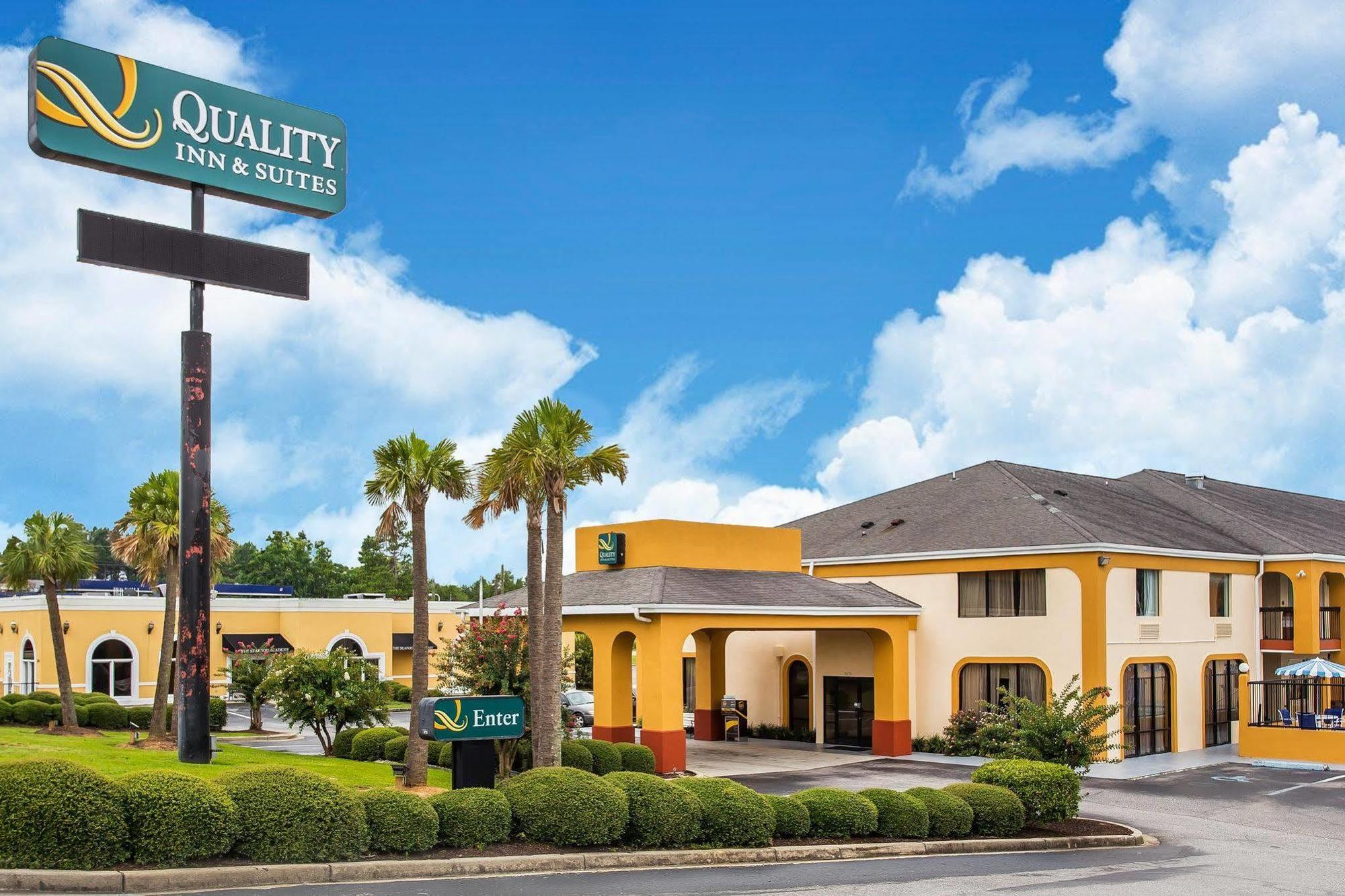 Quality Inn&Suites Bensalem Exterior foto