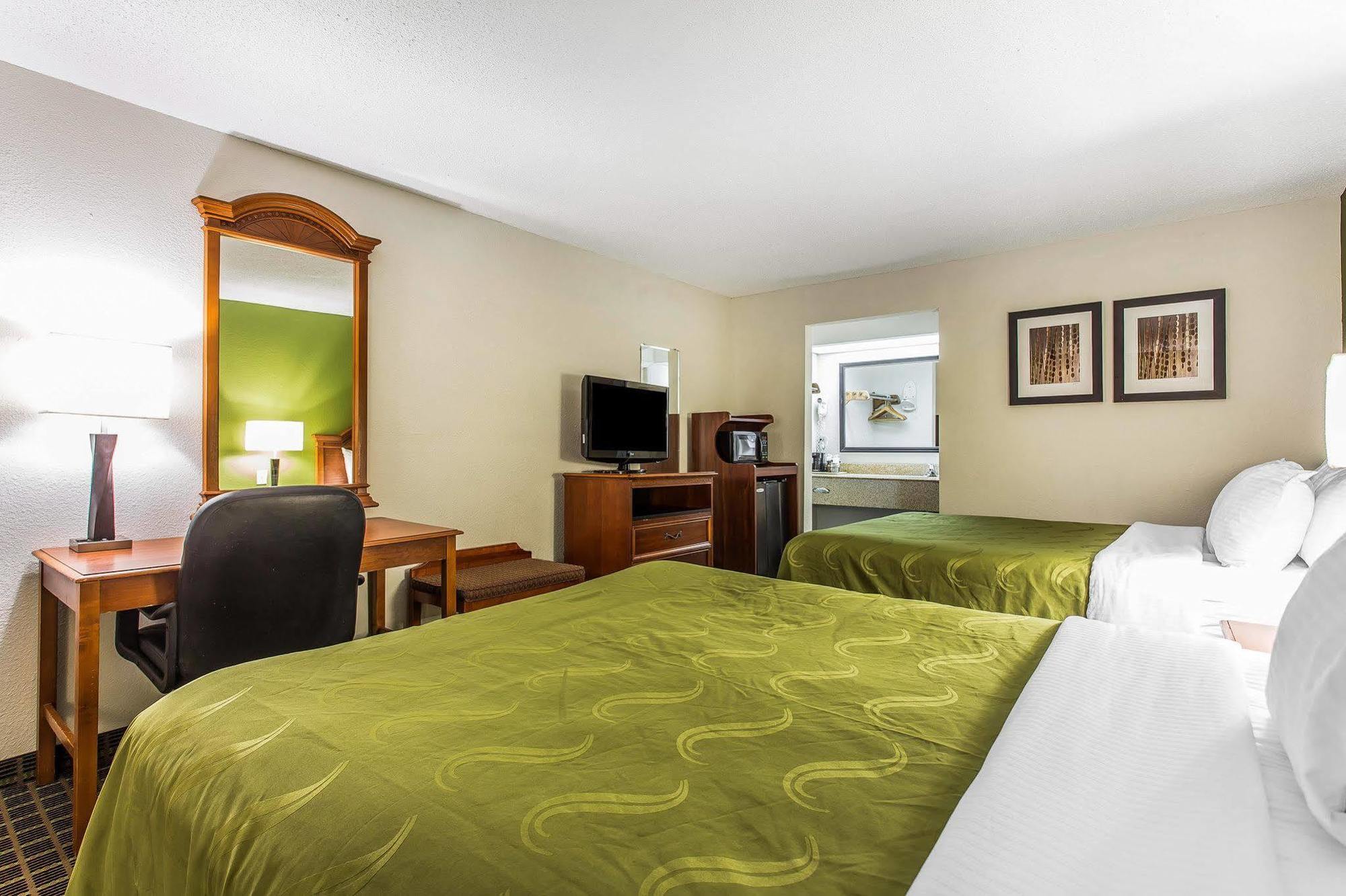 Quality Inn&Suites Bensalem Exterior foto